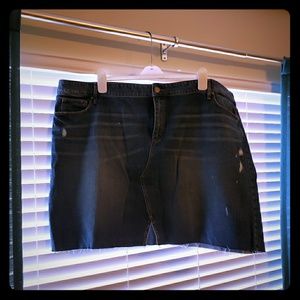 Womens Plus Size Jean Skirt with Frayed Bottom
